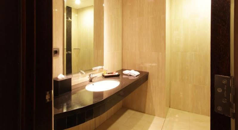 Sotis Hotel Jacarta Exterior foto